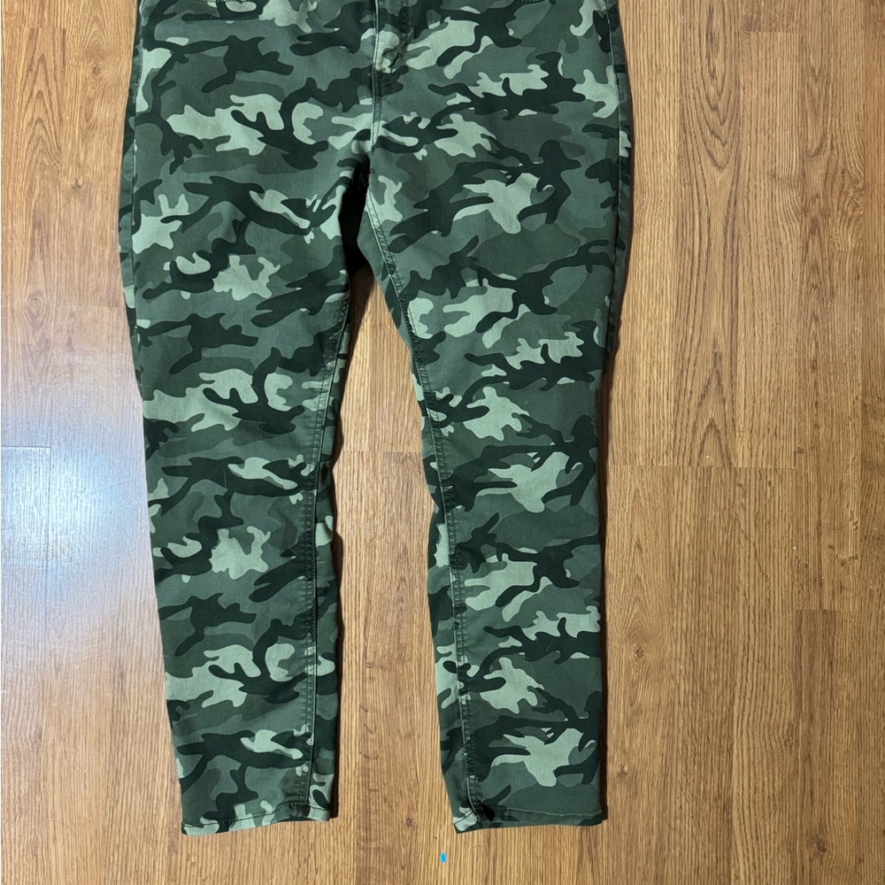 Jordache Olive Camouflage Skinny Pants